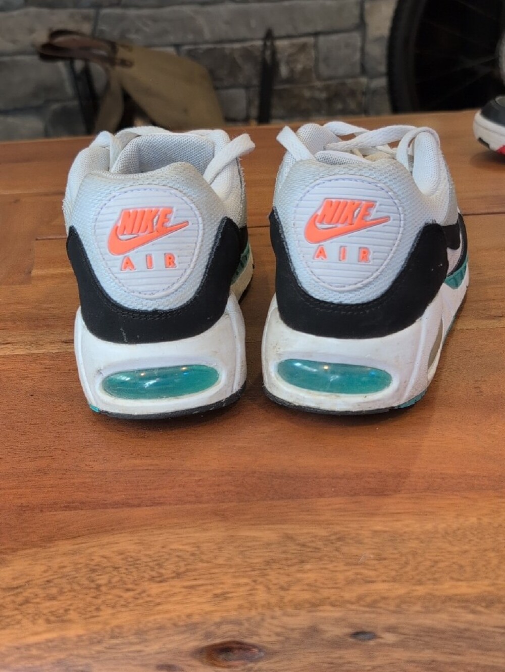 Nike Women's Air Max 90s - Picture 6 of 8